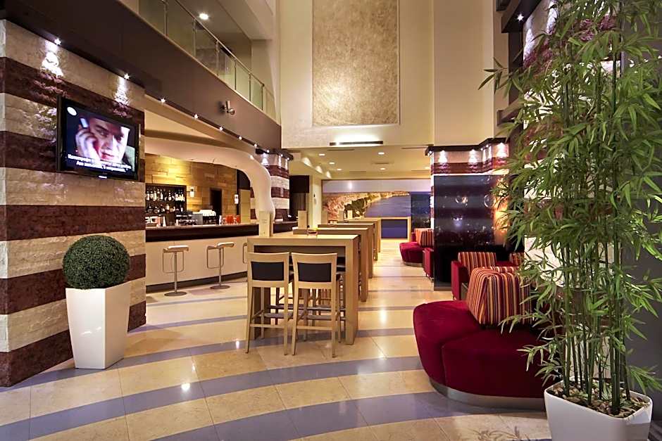 Flamingo Grand Hotel & Spa