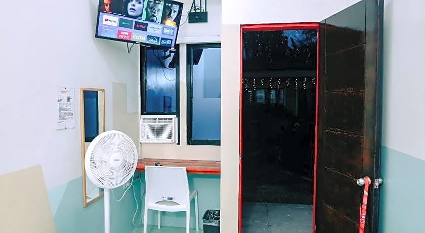 RedDoorz near Mariners Legazpi