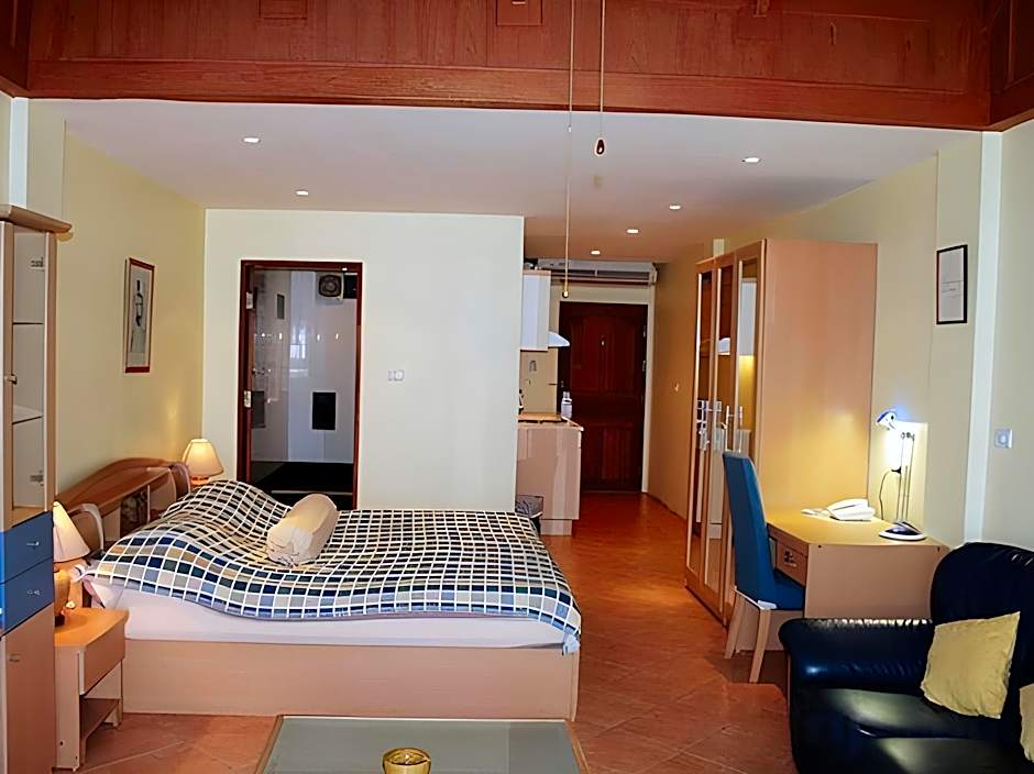 Aquarius Gay Guesthouse and Sauna