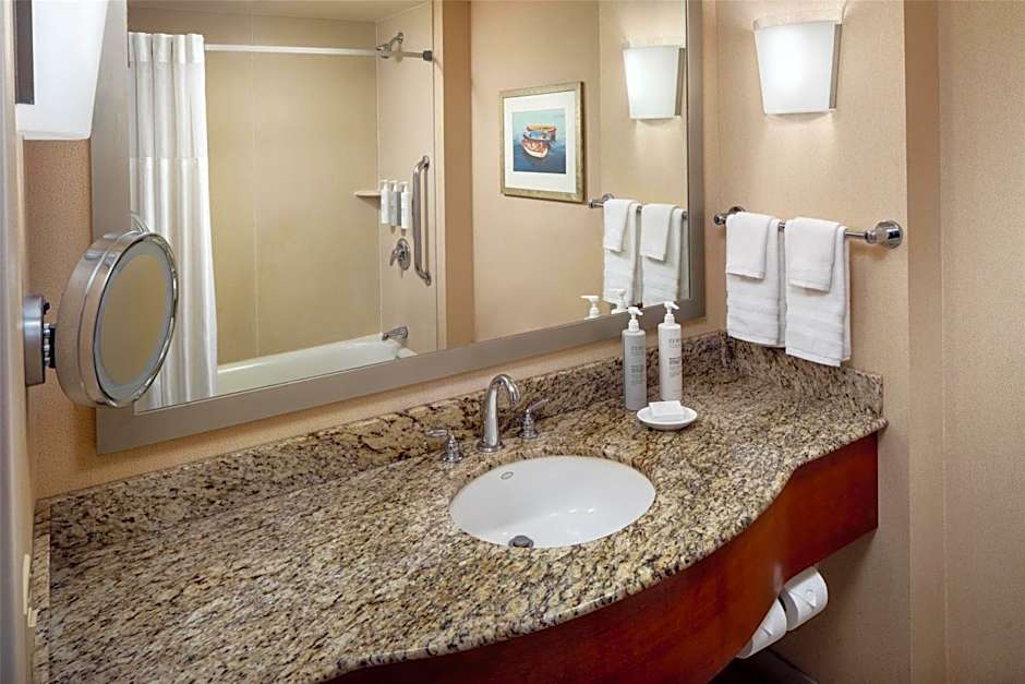 Hilton Garden Inn Portland Downtown Waterfront