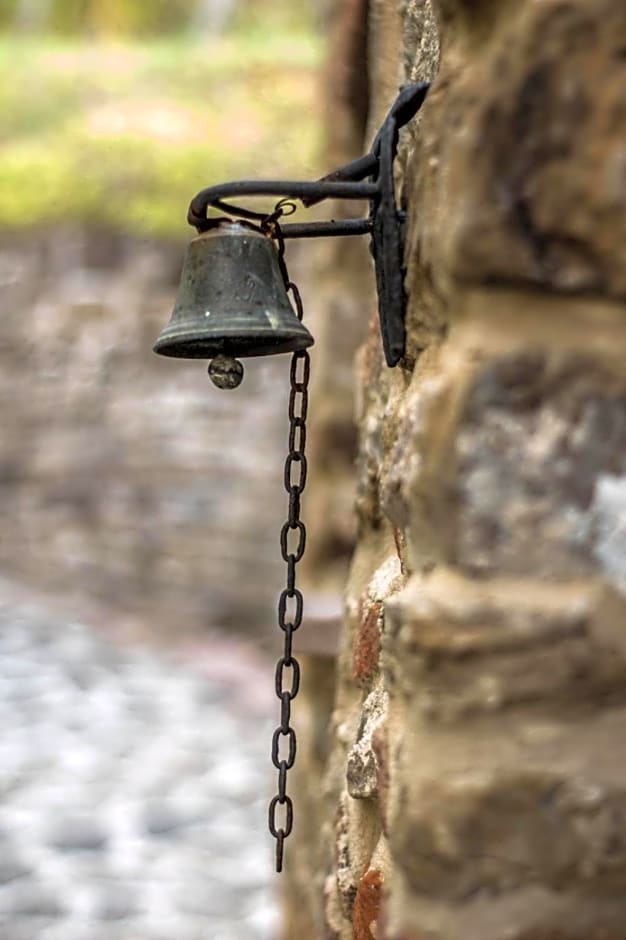 Casale storico nella campagna cilentana