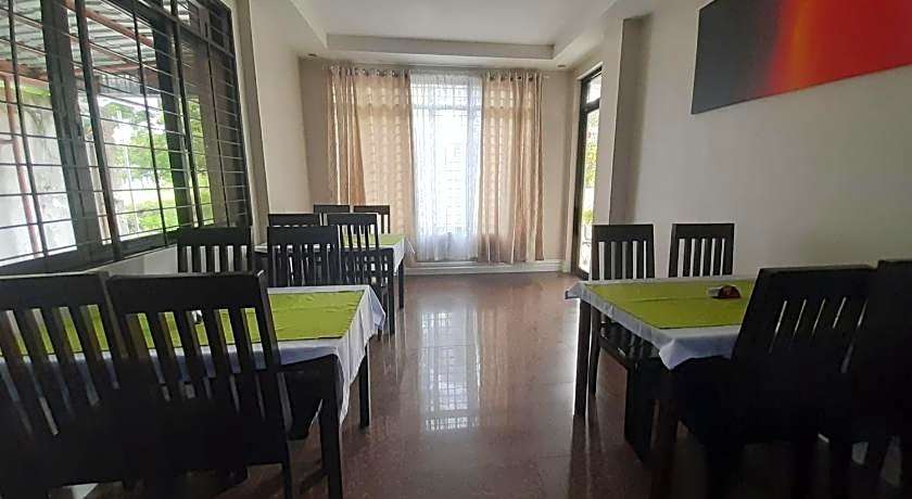 Adelaida Pensionne Hotel