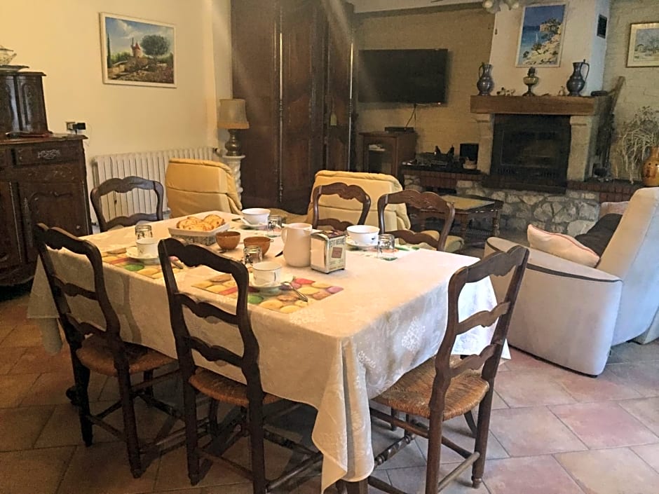 Chambre d'Hôtes - Les Oliviers