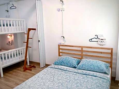 Quadruple Room with Private External Bathroom