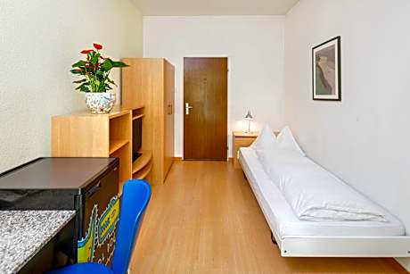 Single Room with Shared Bathroom