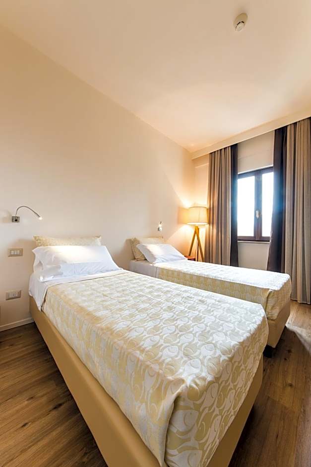 Hotel De La Ville depandance di Hotel Augustus