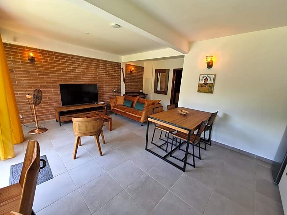 Shikoa Sobole - Le Morpho et l'Ara