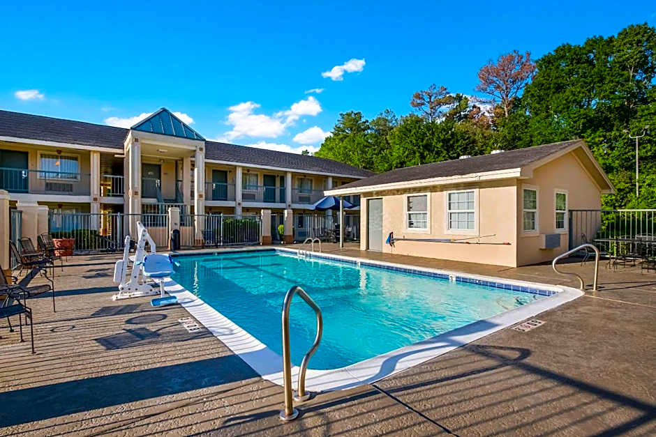 Quality Inn & Suites Lufkin
