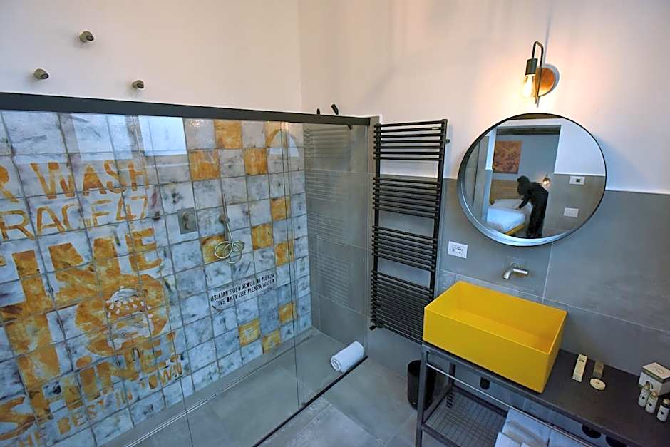 GARAGE47 Storica Officina Meccanica LOFT B&B iN PIENZA