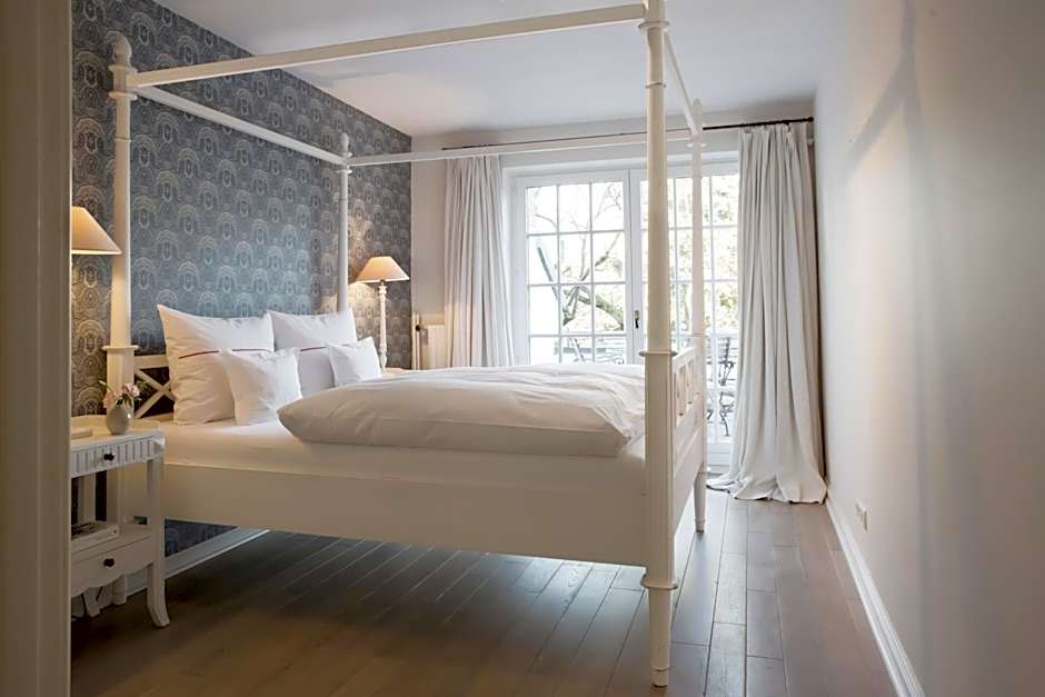 von Deska Townhouses - Ivy House