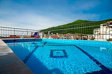 Hotel Twelve by Aycon