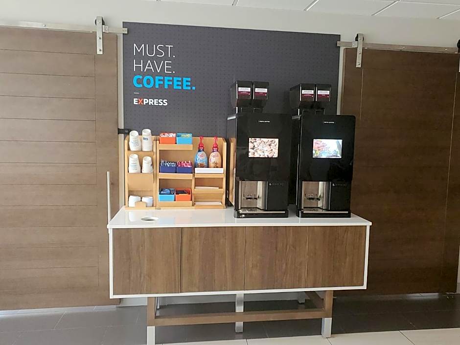 Holiday Inn Express Atlanta-Kennesaw By IHG