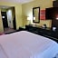 Holiday Inn Garland By IHG