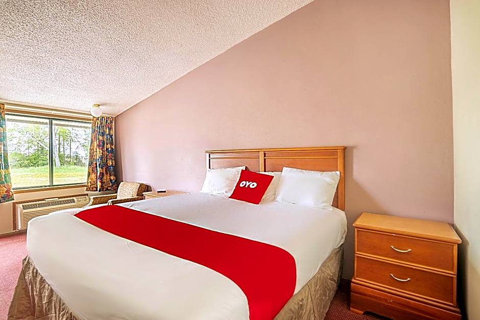 OYO Hotel Daleville AL Hwy 84