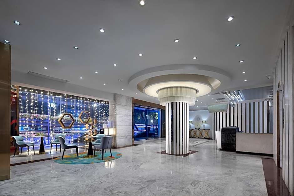 Kaiserdom Hotel-Ouzhuang Metro
