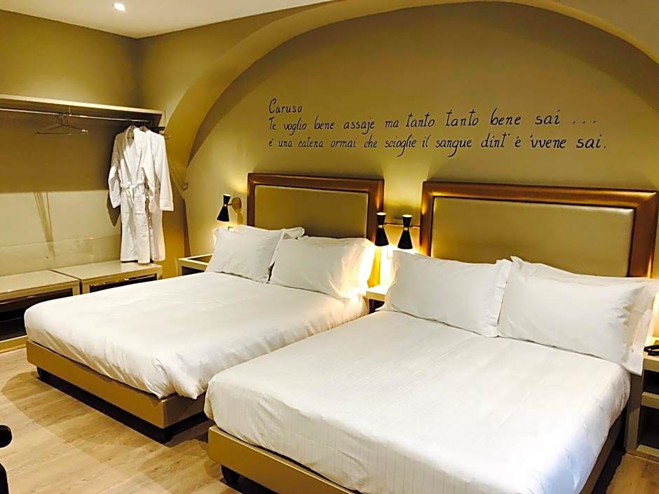 Caruso Place Luxury Rooms & Suites