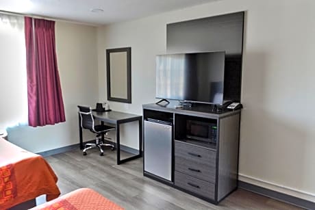 Maverick Motel - Modern Renovated Motel