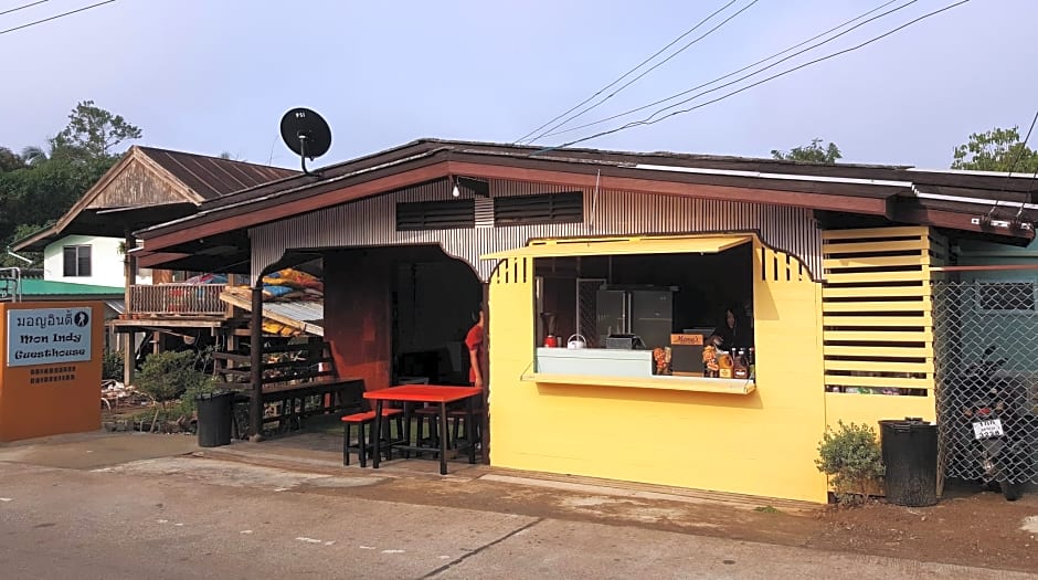 Mon Indy Guesthouse