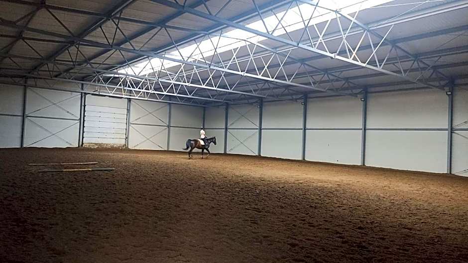 Sakowcówka - Agroturystyka , stajnia