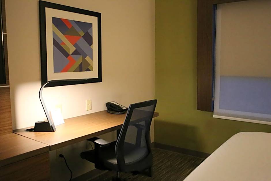 Holiday Inn Express Hotel & Suites Claypool Hill -Richlands Area By IHG