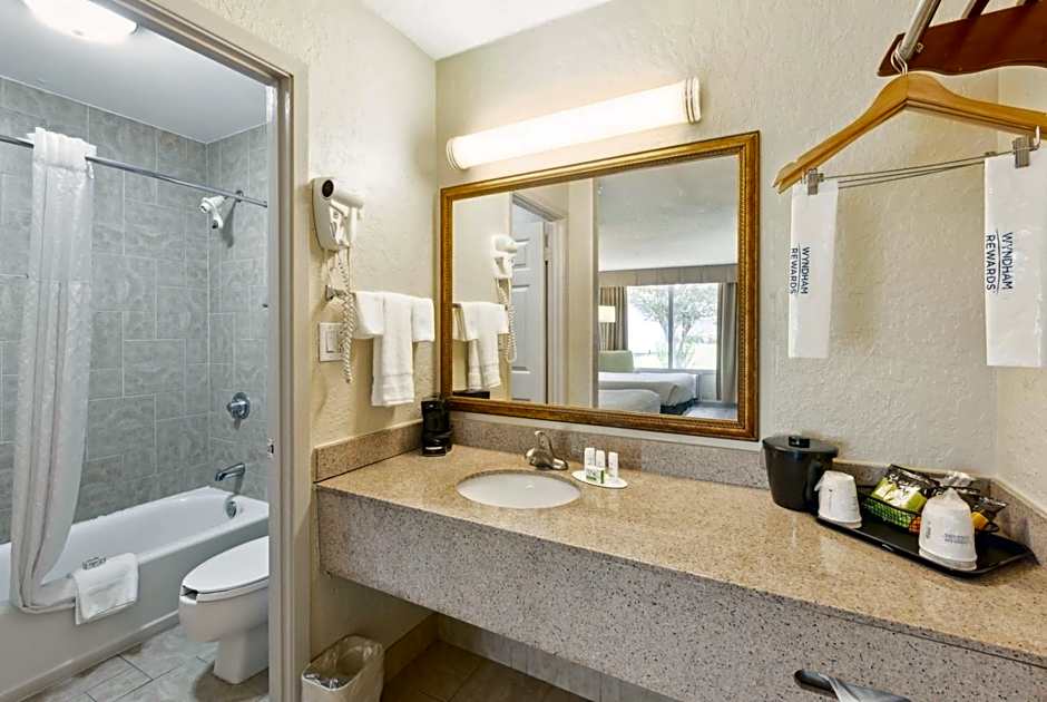 Ramada by Wyndham Houma