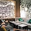 Renaissance by Marriott Chicago Downtown Hotel