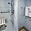 Holiday Inn Express Woodbridge By IHG