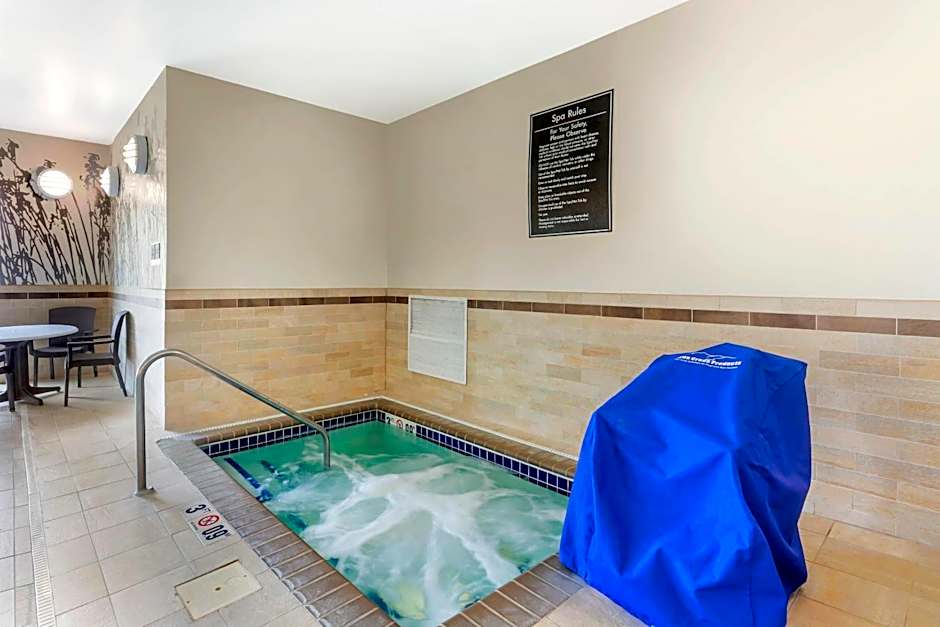 Sleep Inn & Suites Devils Lake