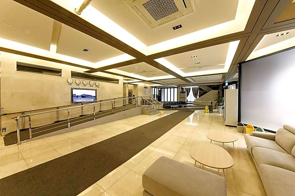 Benikea Cheonan Tourist Hotel