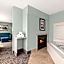 La Quinta Inn & Suites by Wyndham Newport