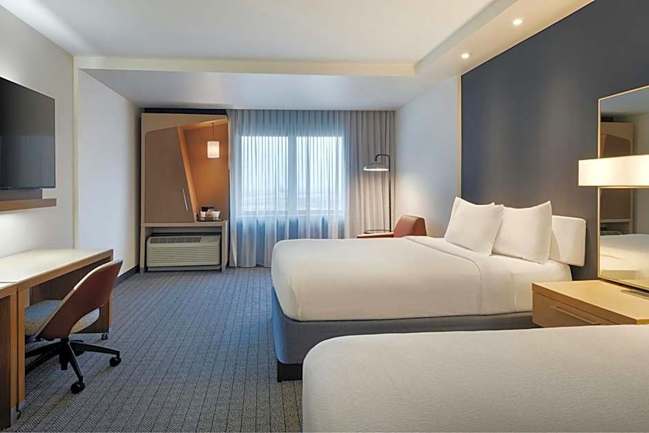 Courtyard by Marriott Redwood City