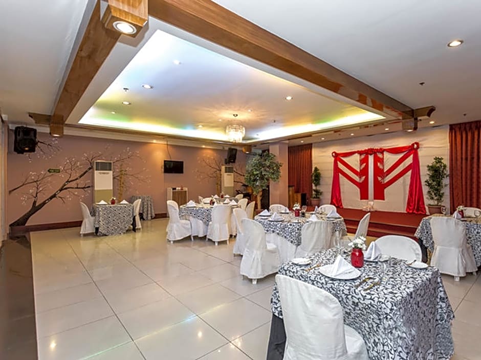 Urban Travellers Hotel