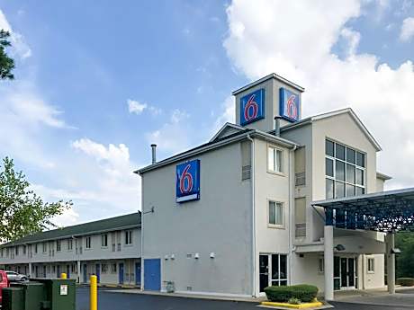 Motel 6-Statesville, NC