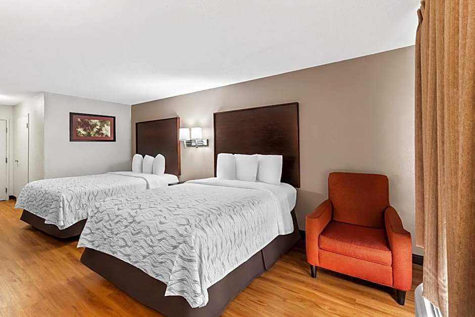 Red Roof PLUS+ & Suites Atlanta Airport South