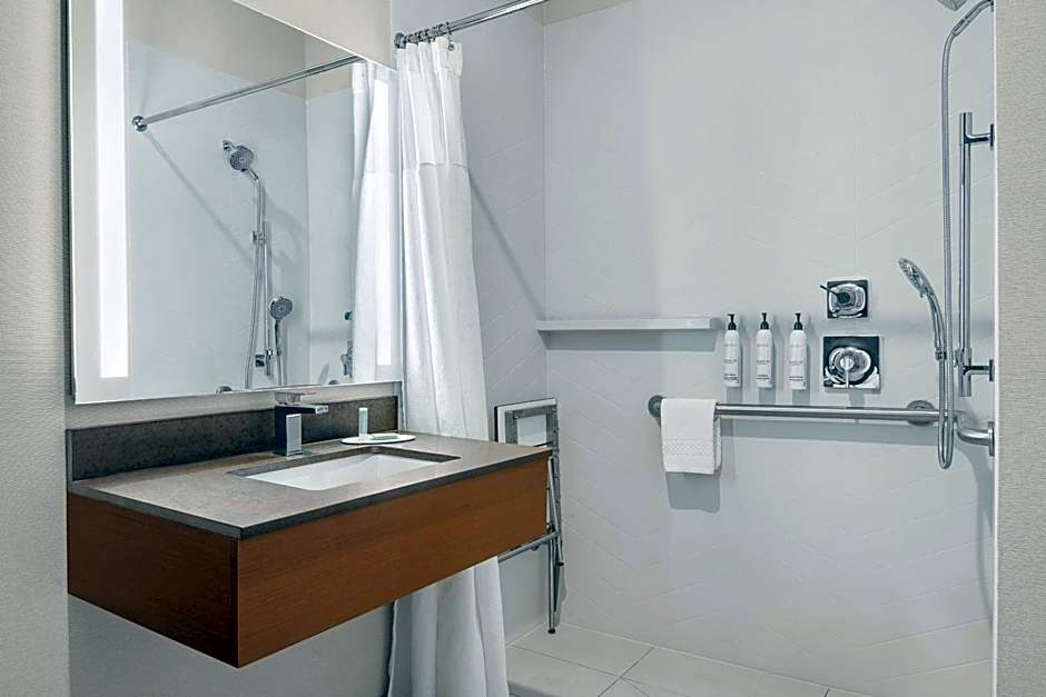 Fairfield Inn & Suites by Marriott Bloomington