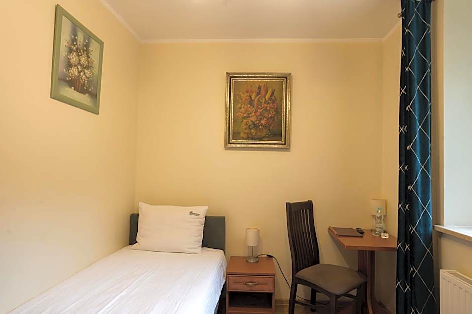 HOTEL I RESTAURACJA BROCHÓW