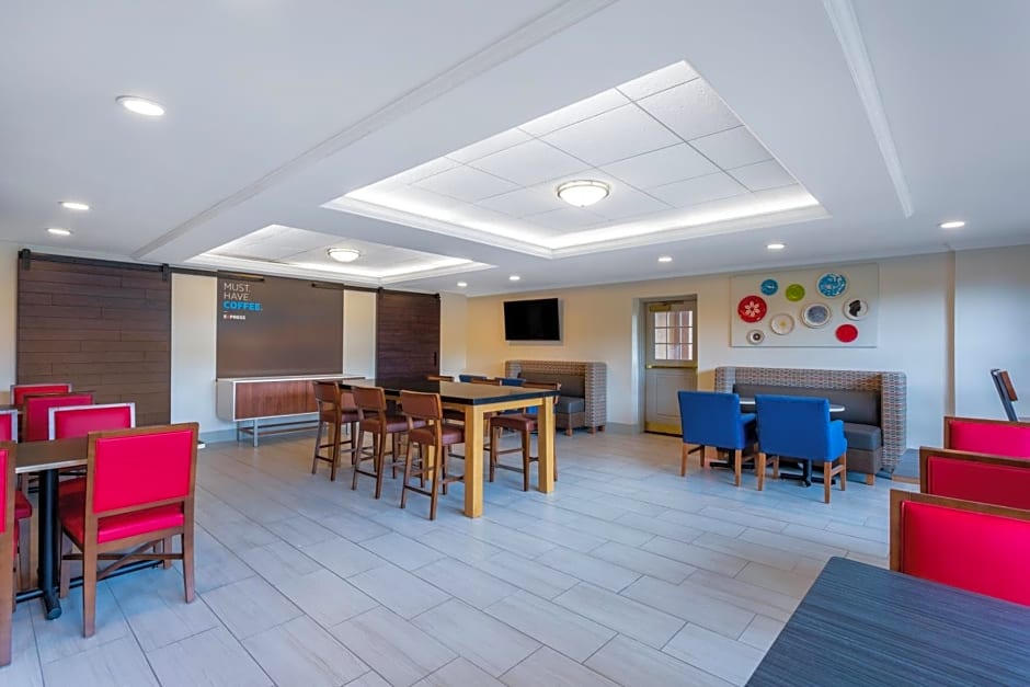 Holiday Inn Express Hotel & Suites King Of Prussia