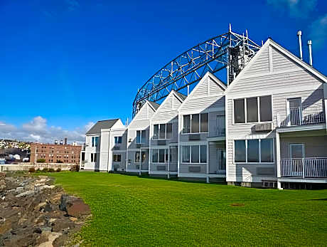 South Pier Inn