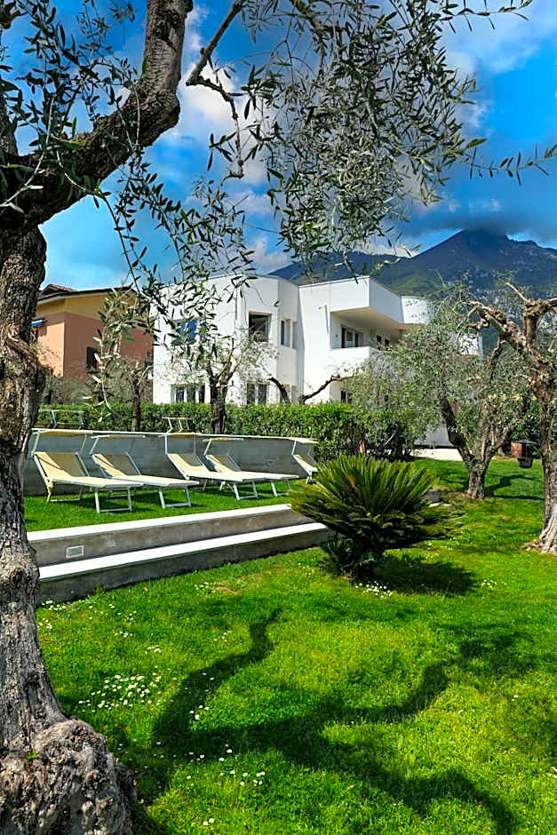 Borgo degli Ulivi Residence di Olympic Garda Lake