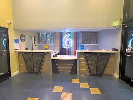 Motel 6 Martinez, CA