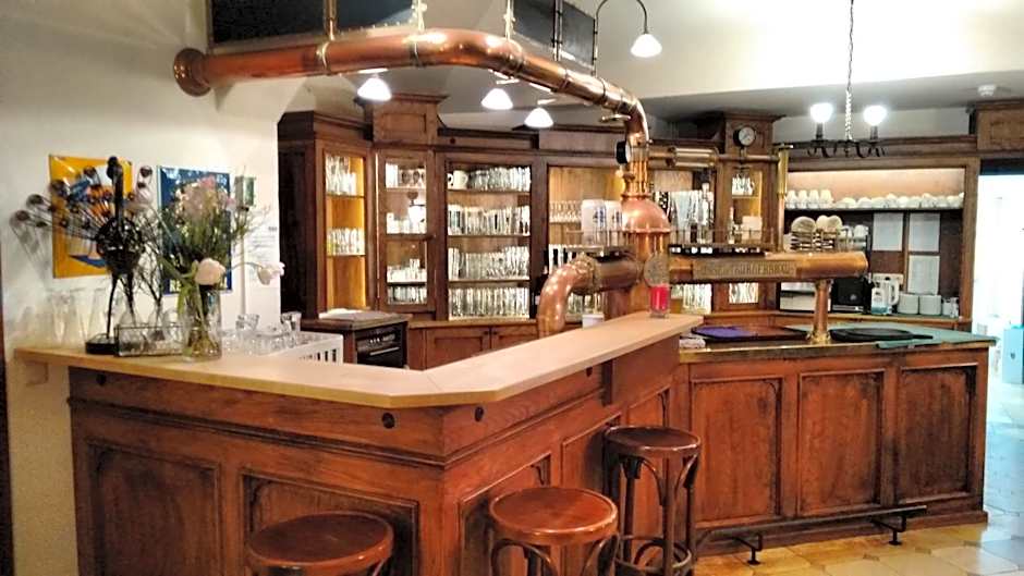 Altstadt- und Businesshotel Pfaubräu - Brauereigasthof - Frühstücksbuffet - kostenfreie Radgarage - Hunde willkommen