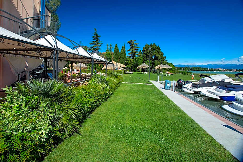 Yachting Hotel Mistral