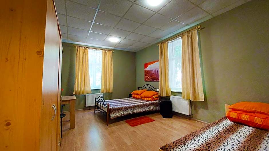 Happy Hostel