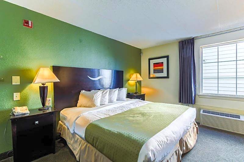 Quality Inn & Suites West Chester