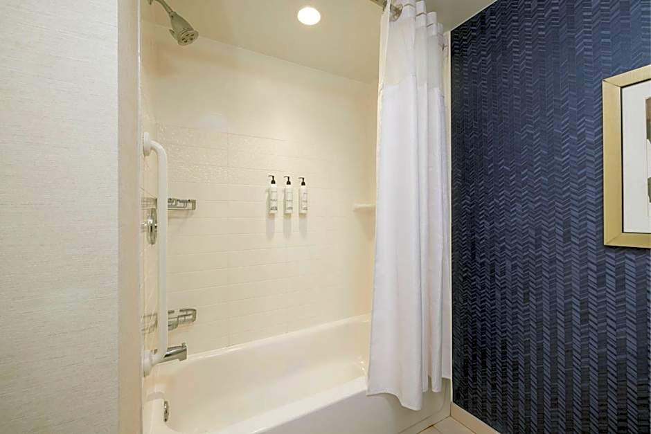 Fairfield Inn & Suites by Marriott Cape Cod Hyannis