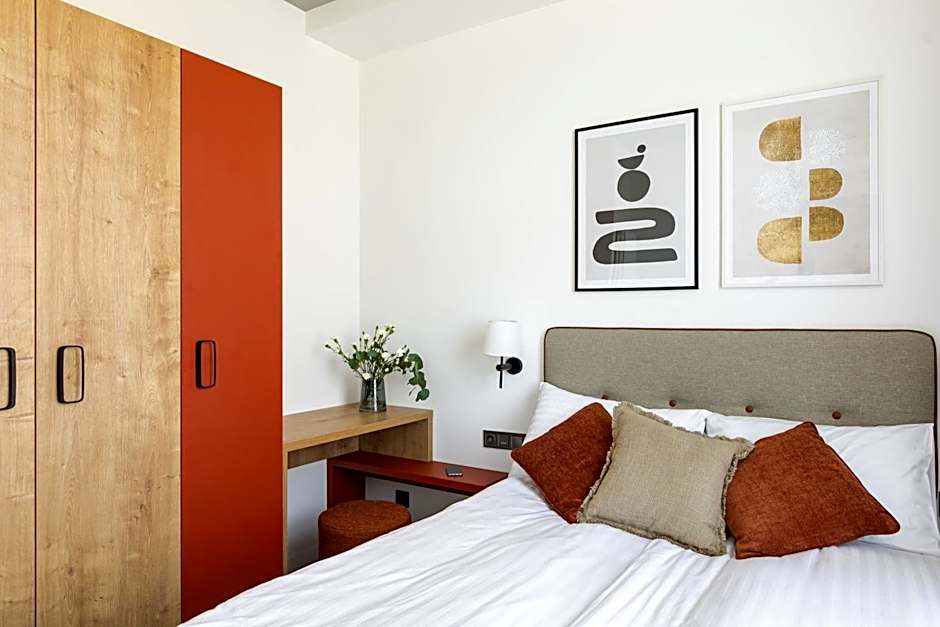 H11 Aparthotel