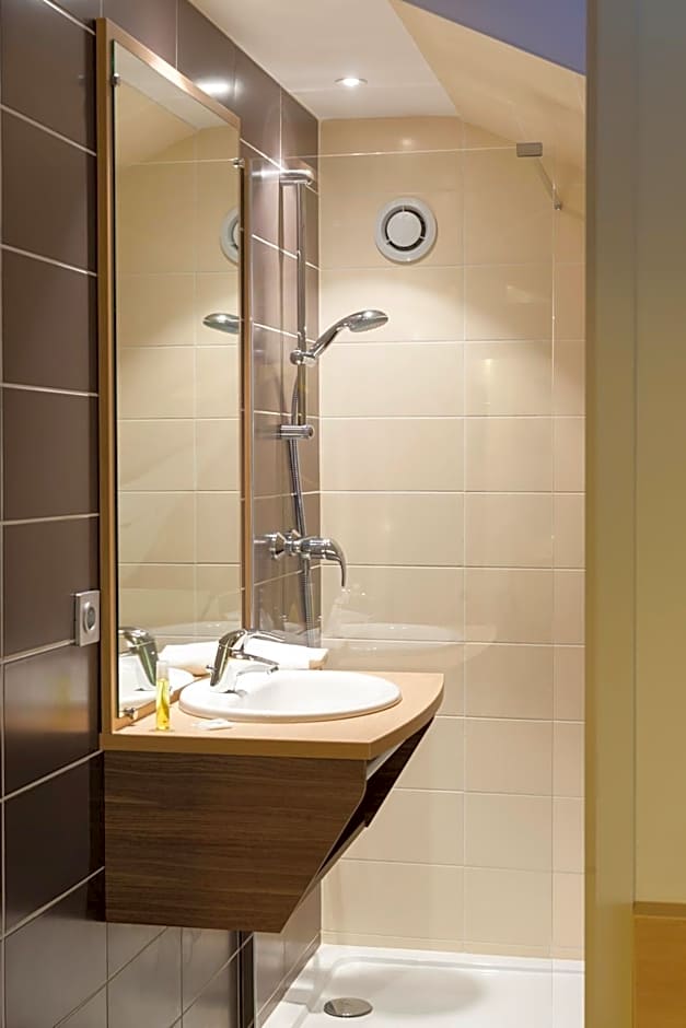 Brit Hotel Mâcon Centre Gare