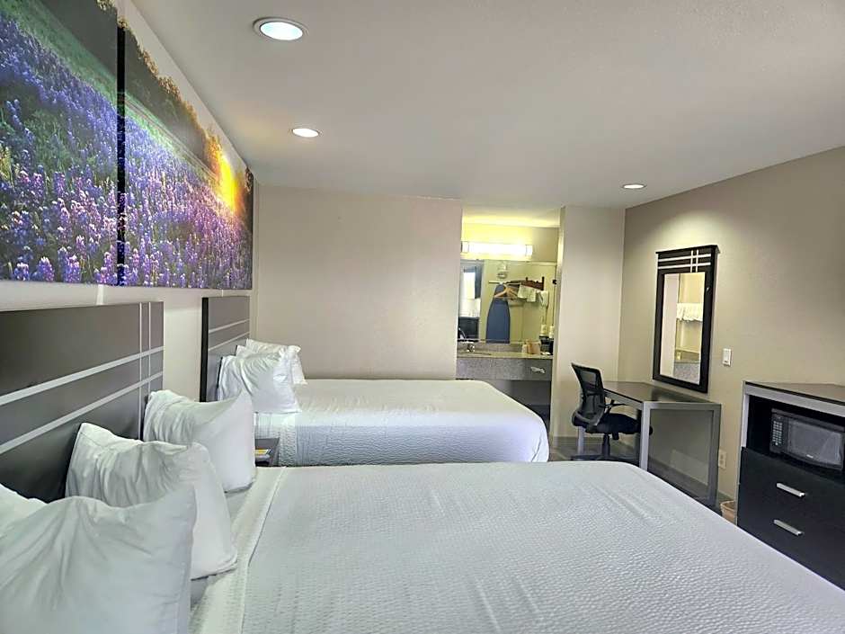Days Inn by Wyndham Baytown TX