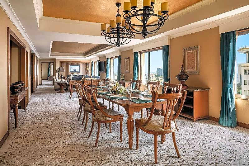 Sule Shangri-La, Yangon Hotel