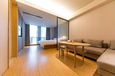 Huazhu - Deluxe Room Apartment